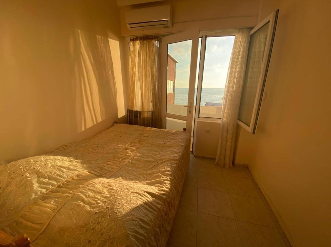 Guest House Orange Kobuleti Exterior foto