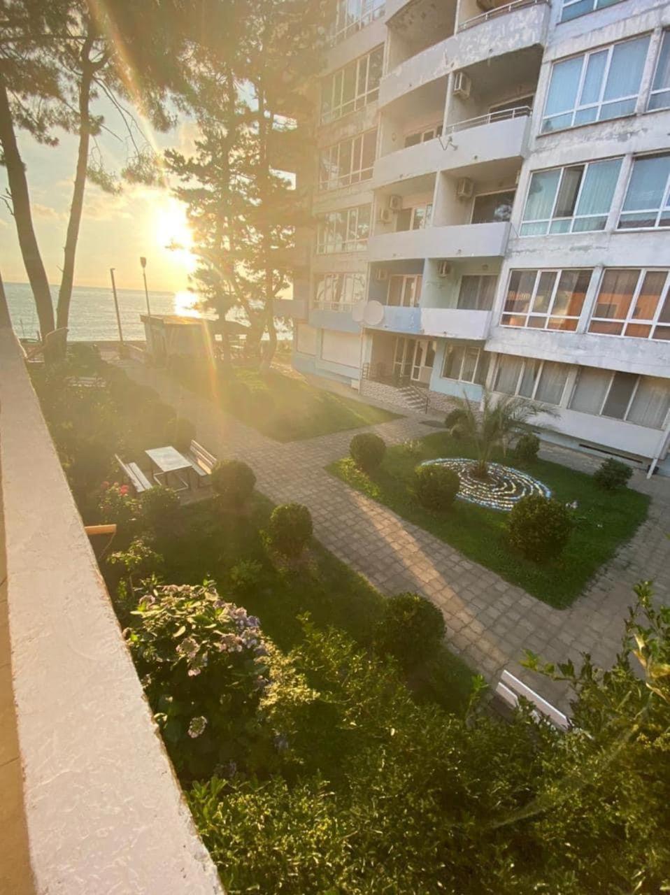 Guest House Orange Kobuleti Exterior foto