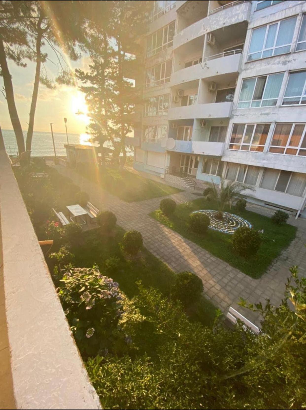 Guest House Orange Kobuleti Exterior foto