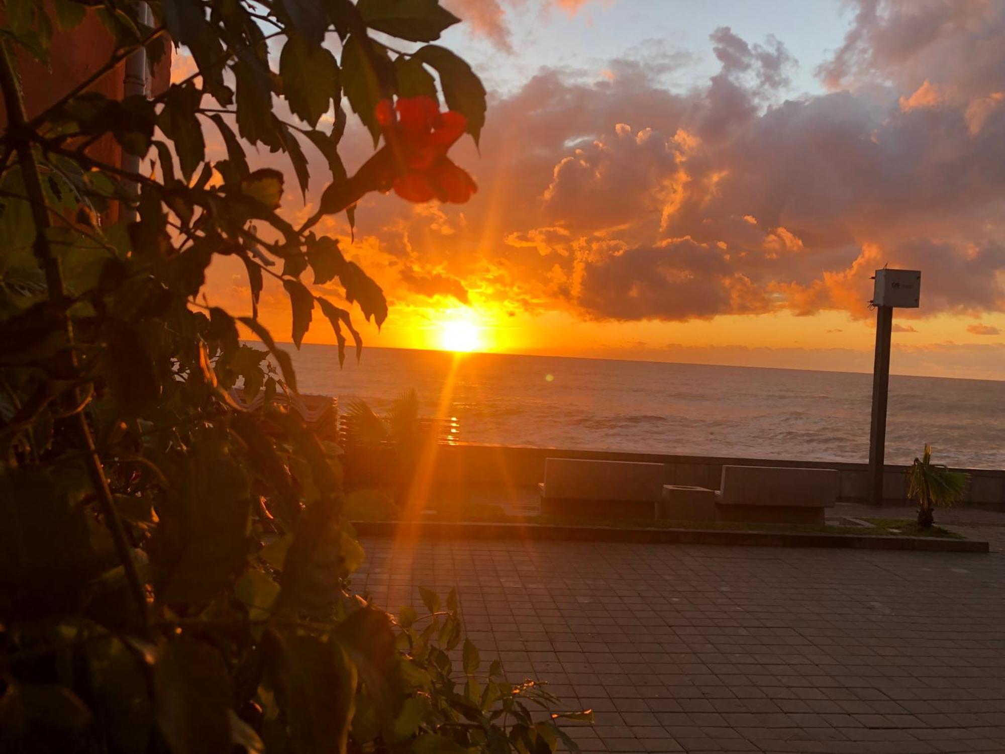 Guest House Orange Kobuleti Exterior foto